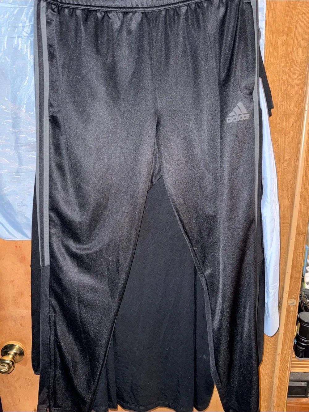 adidas classic black